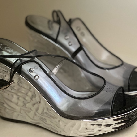 CHANEL Clear & Silver Logo Platform Slingback sandals. - Picture 3 of 3
